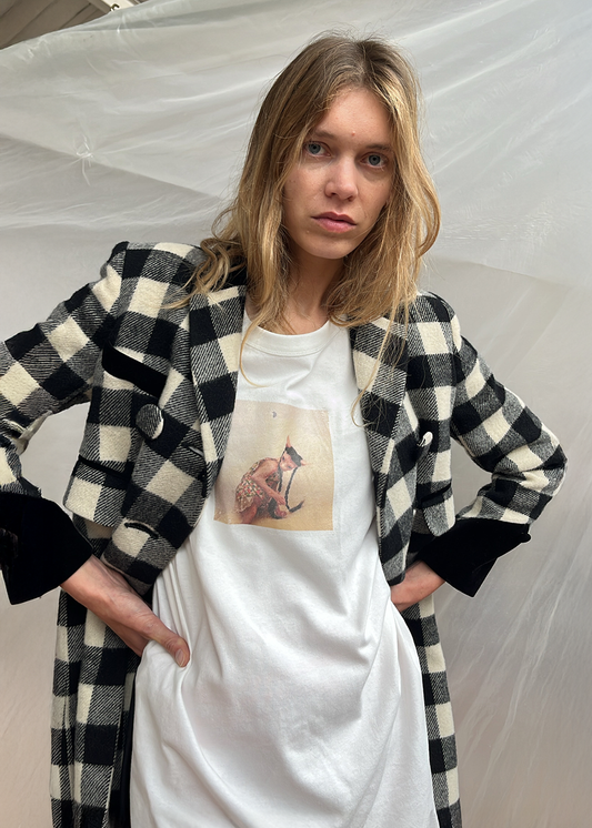Meme Tee CAT IN WIG