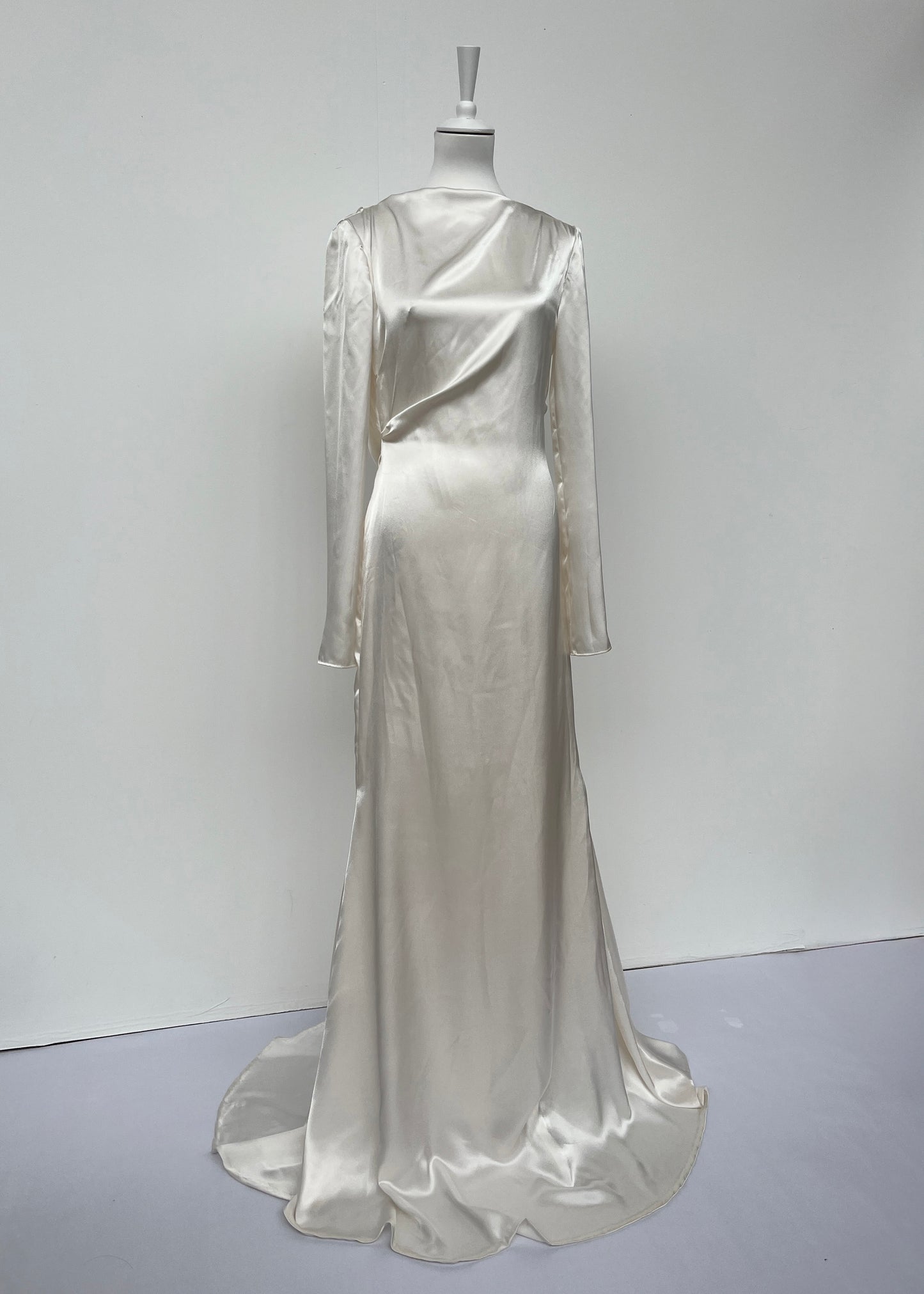 EVENING GOWN